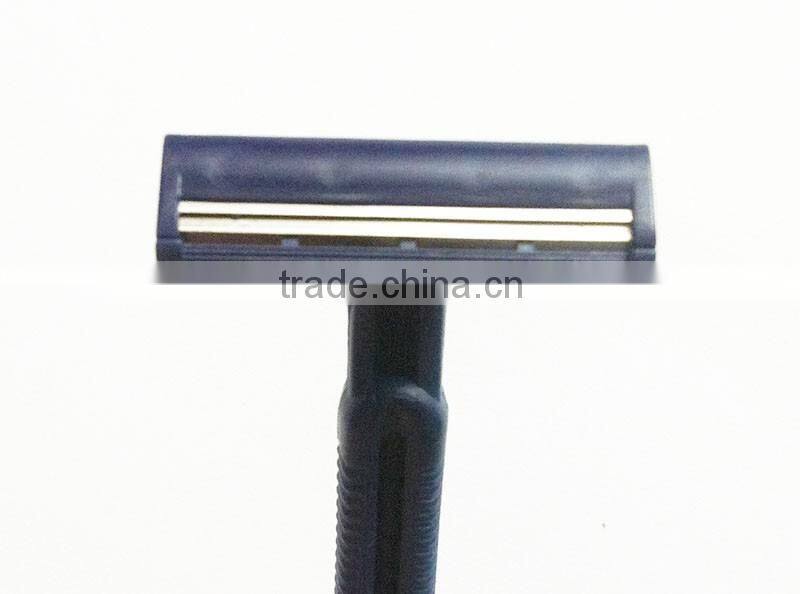 Twin blades shaving razor