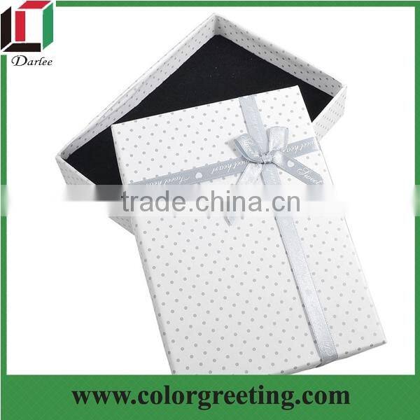 Factory customized design cardboard garment packaging