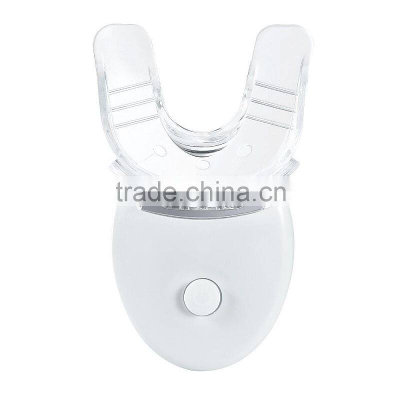 Transparent mouth tray with teeth whitening light