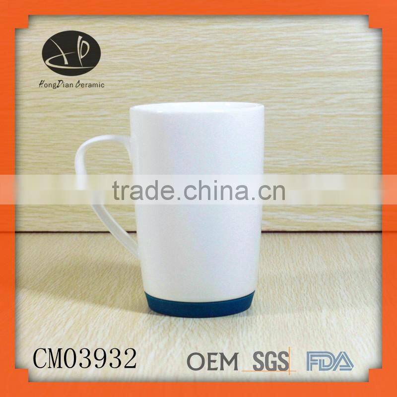 porcelain mugs and cups with lid and base,ceramic mug with silicone lid