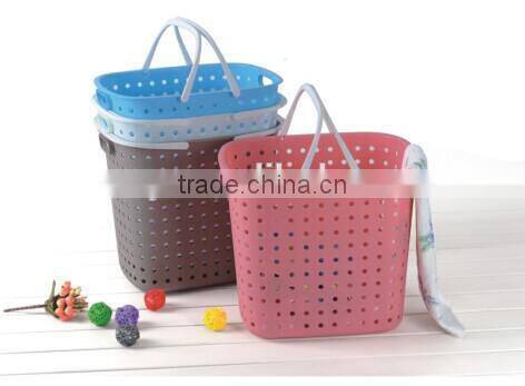 plastic laundry basket with handle