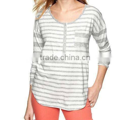 Women's top with show buttons