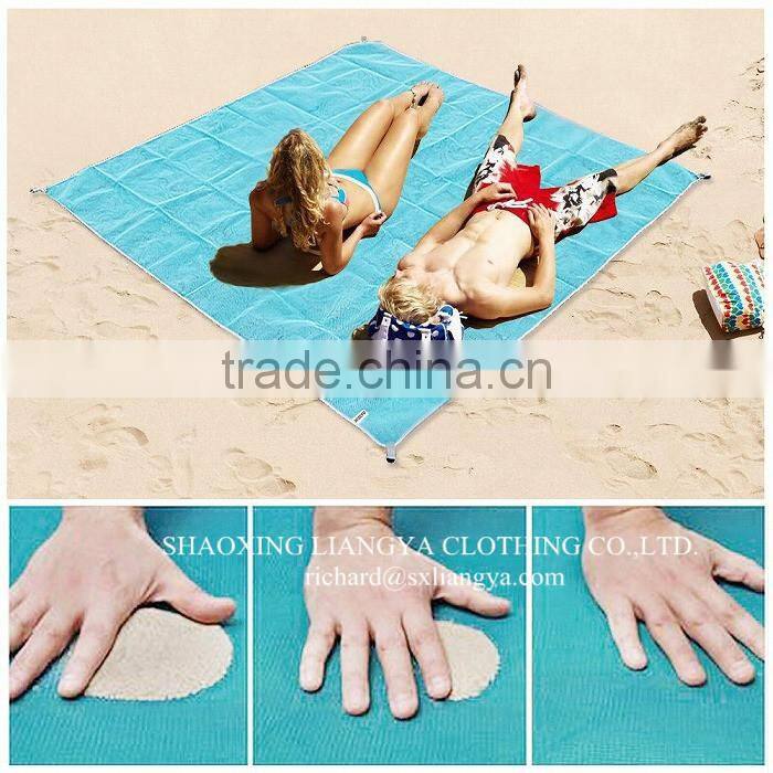Outdoor folding portable compact sand proof beach picnic blanket