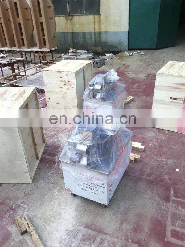 Samosa making machine dumpling machine