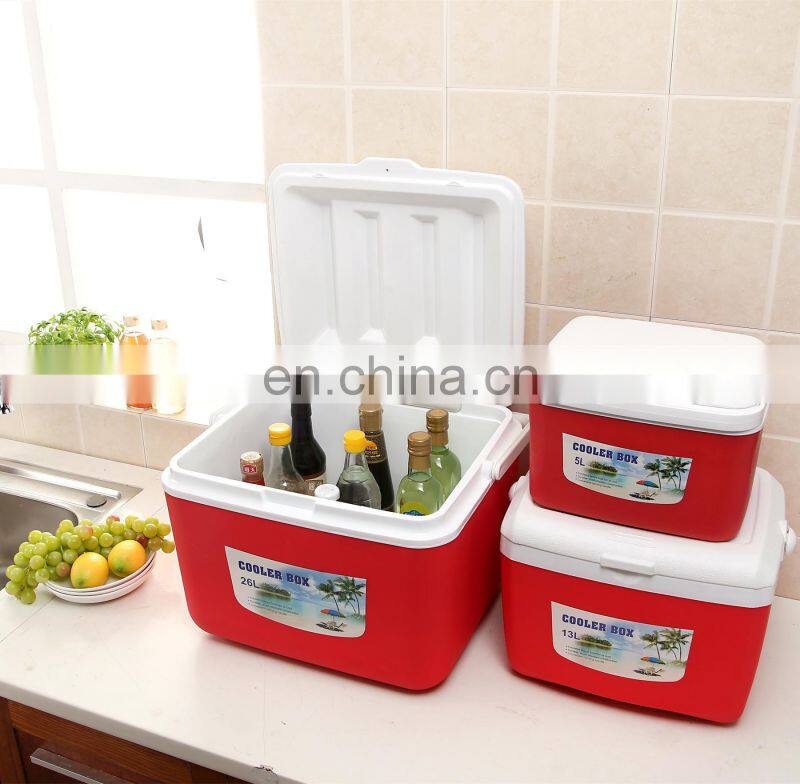 For camping/outdoors use portable plastic cooler box 26L