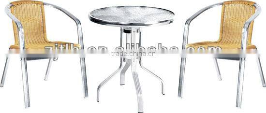 outdoor garden table