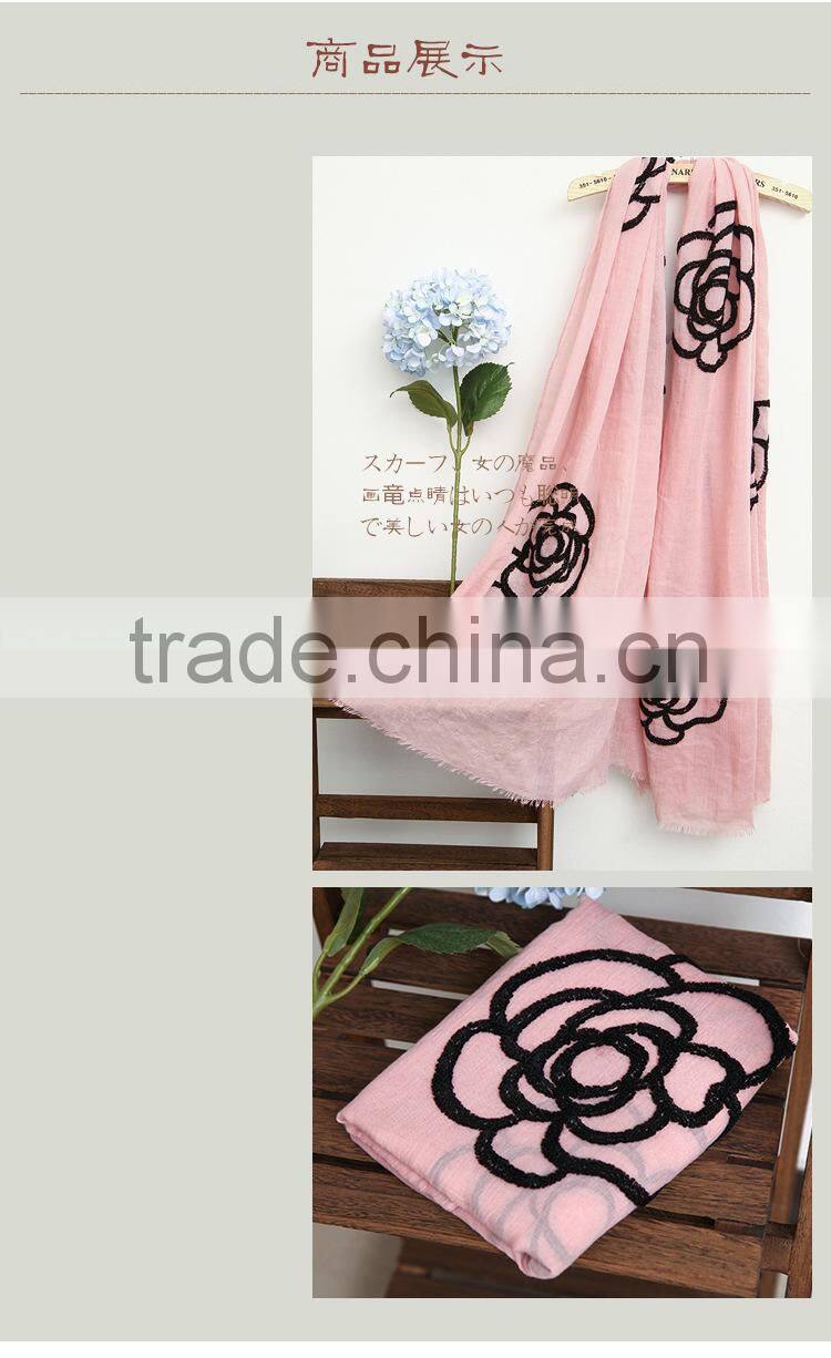 Korean Ladies Fashion Rose Flower Embroidery Shawls and Wraps Wholesale