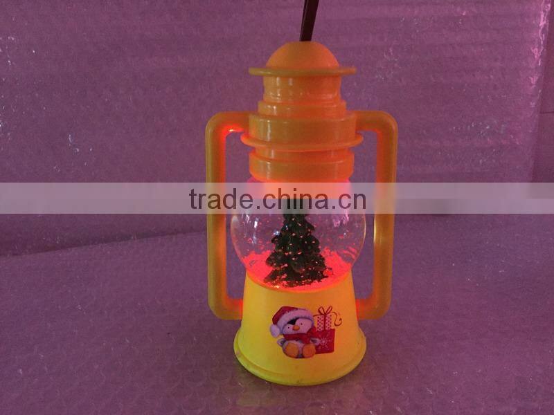 Yellow 2015 Hot Sale 45mm Polyresin Led Christmas Tree Water Globe Latern Design