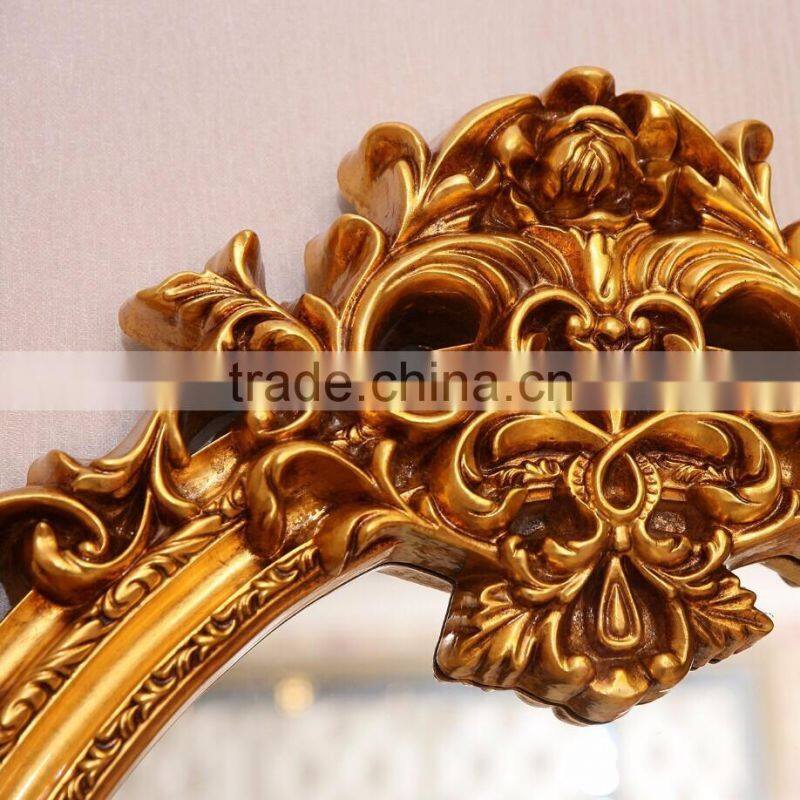 Graceful flower carving oval wall mirror