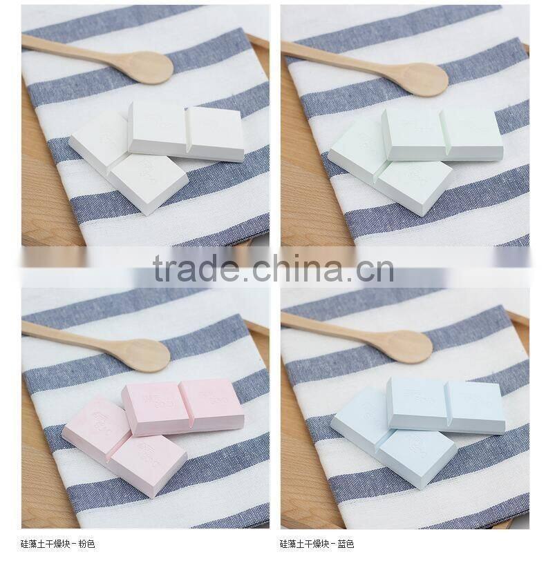 Fast drying moisture absorbing moisture Celite block kitchen storage desiccant block