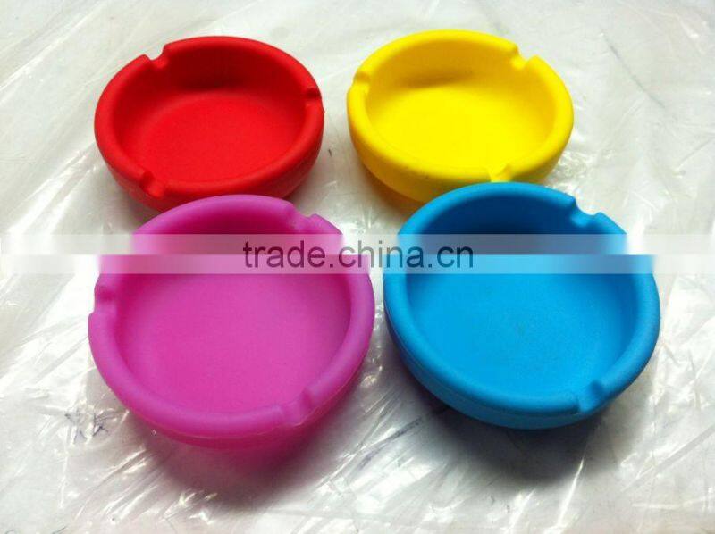 Most Popular customized logo Portable Silicone Ashtray