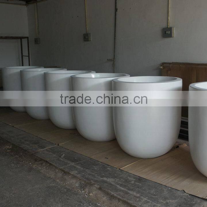 Round modern fiberglass flower pot