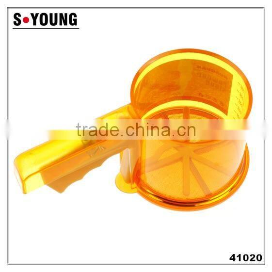 41020Fashional cake baking tools hand operated plastic Flour Sifter