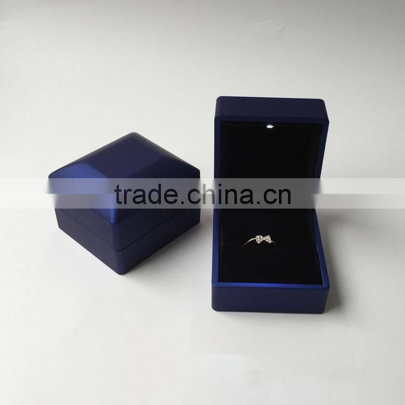 Hot sale wholesale customized gift LED ring box for girlfriend