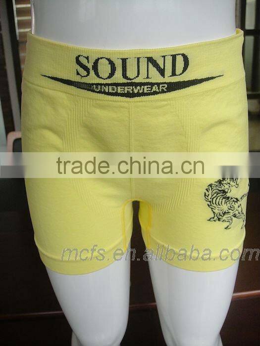 Comfortable seamless boy's underwear boxer & briefs