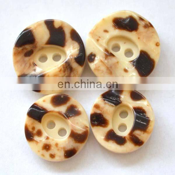 Decorative resin button for cloth