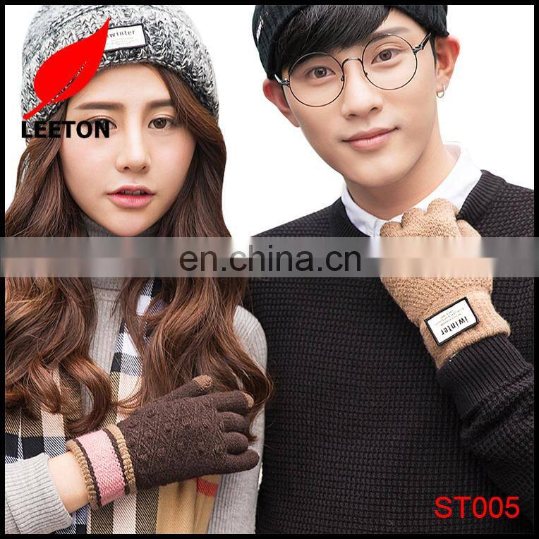 Factory supply fashion knitted smart finger touch winter glove for man