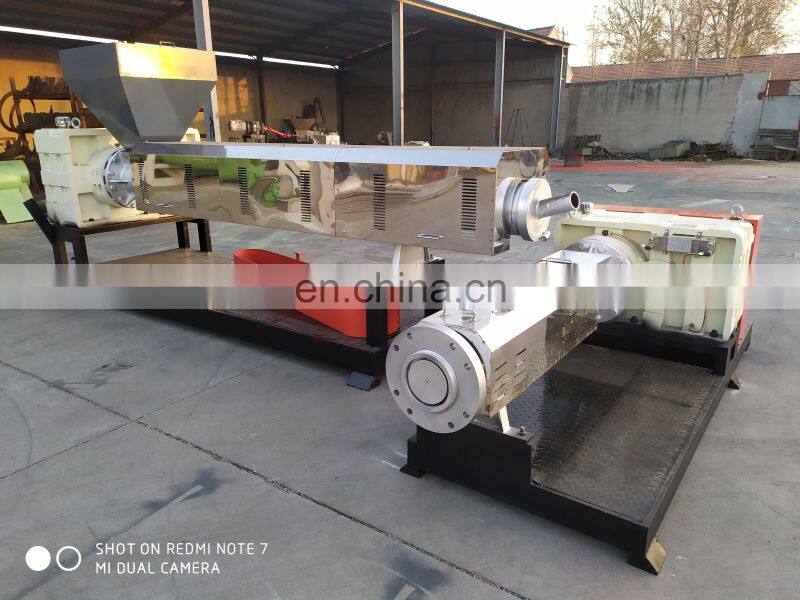 hot PET bottle flakes crushing recycling washing machine line plastic cutting machine