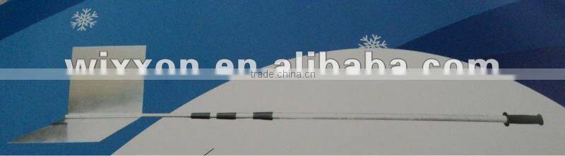 retracted garden snow shovel