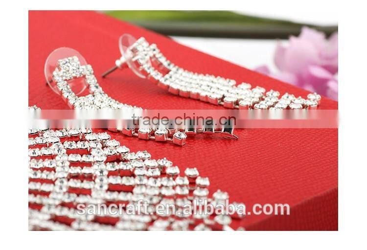 beautiful customized crystal silver bridal jewelry set