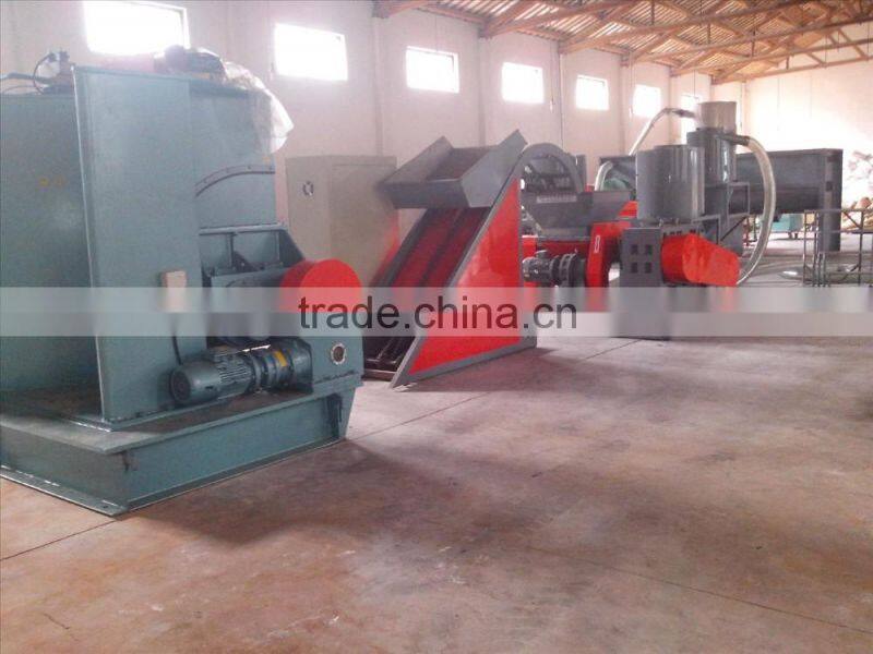 Internal mixer for rubber / rubber dispersion kneader