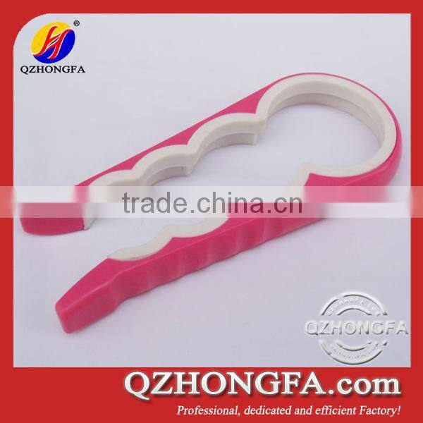 Fashion non slip custom metal silicone bottle opener with dinosaur shape