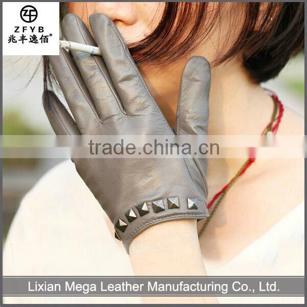 China Supplier High Quality Strong Driving Sheep Short Leather Gloves with stups