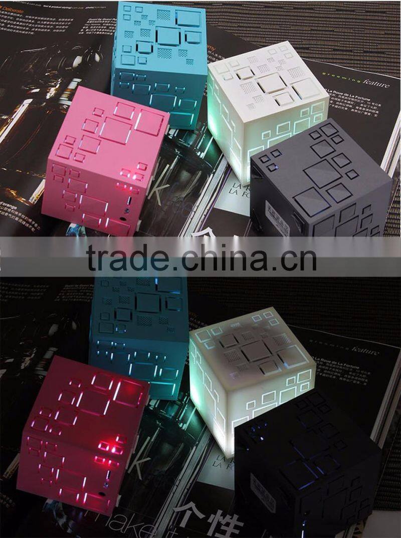 Mini Portable Q+ LED Bluetooth Speaker Square Subwoofer Speakers with Mic TF FM Radio Sound Box Boombox For Phone MP3 Player