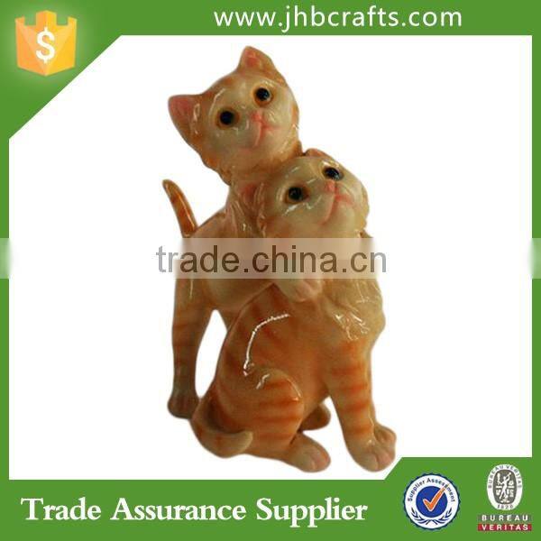 Lovely Cat Resin Animal Figurine For Home Decoration