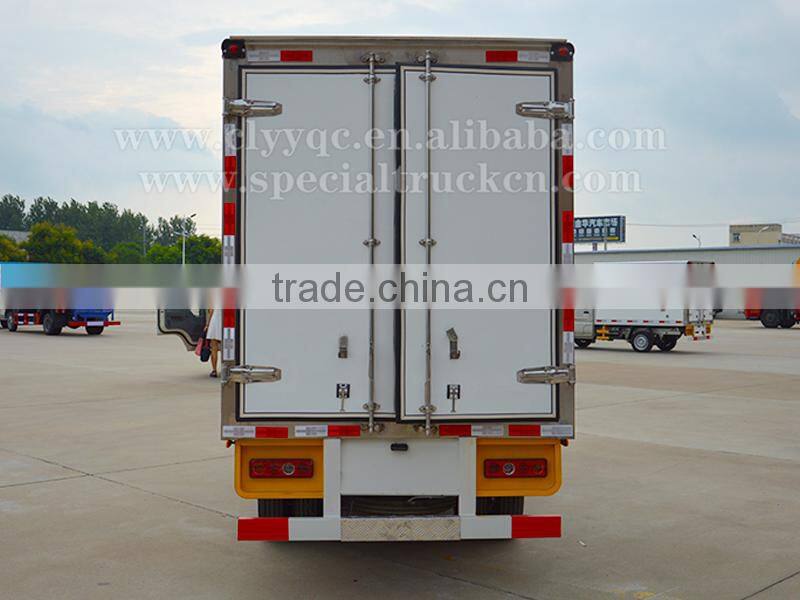 Dongfeng gasoline small refrigerated truck