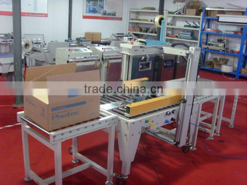 semi automatic flaps folding carton box sealing machine