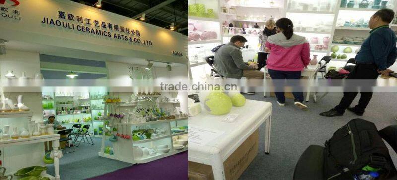 BSCI Audit Factory New design dimple ball shape White Ceramic tea light holders