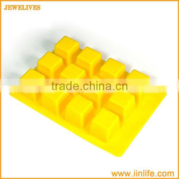 2014 fashion yellow square silicone ice cube tray with smile face