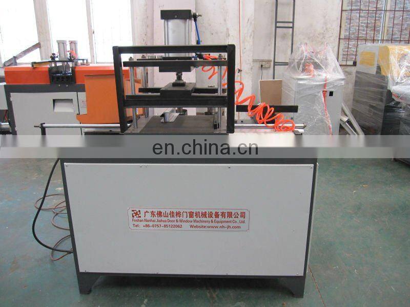 90 degrees of gas-liquid swing table cut for Aluminum windows and doors