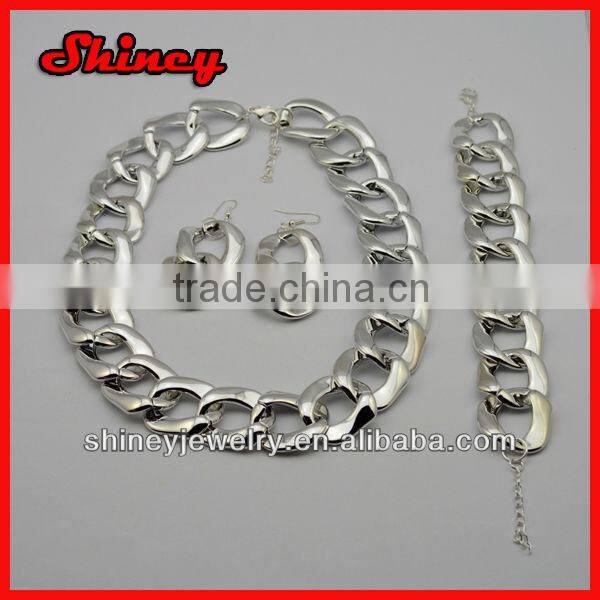 gold tone Lion Pendant Necklace set, inspired lion head medallion pendant necklace set, lion head jewelry