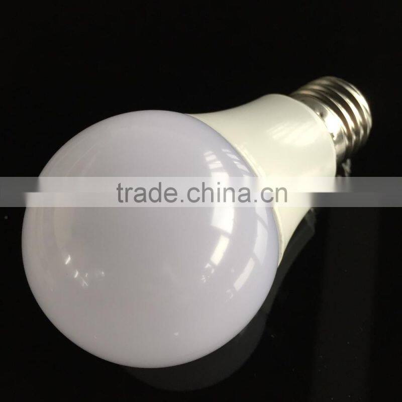 China E27 LED Light Bulb Plastic Cover with Heat Sink Aluminum 10W