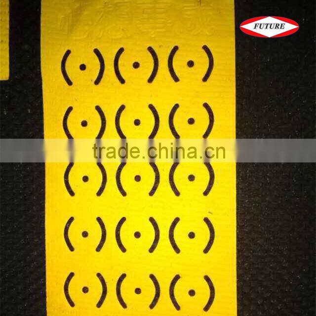 Automatic emboss card cutting machine