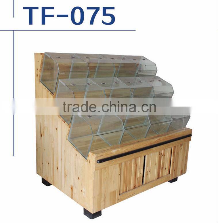 Hot Sale Wooden Candy Shelf For Supermarket Plastic Basket