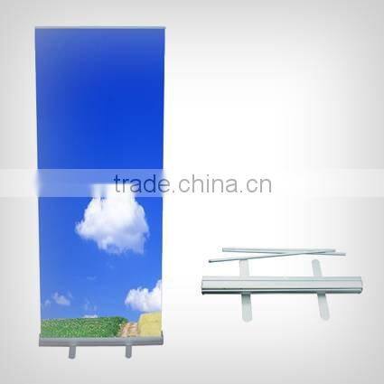 Roll up banner stand