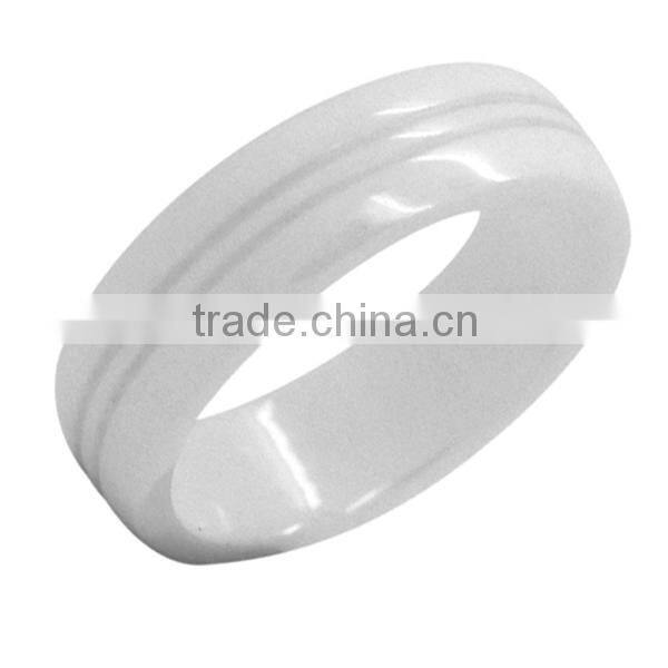 Fashion white ceramic ring with grooves