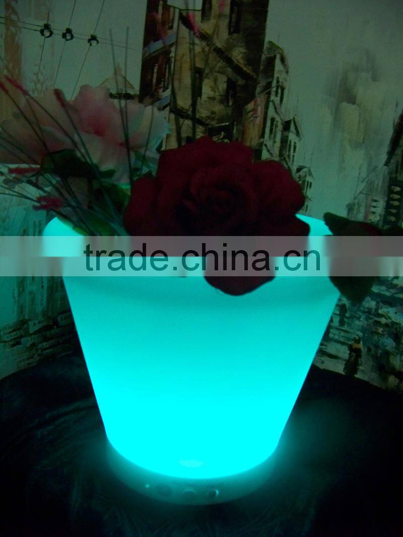 Hot sale waterproof garden Led Illuminate Glowing Flower Pot /outdoor led flower pot/Led Plastic Flower Vase