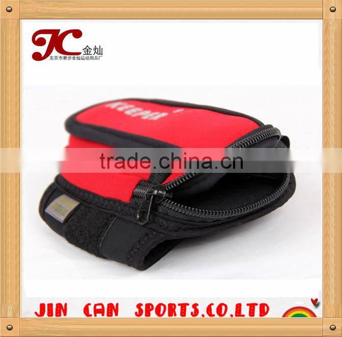 2017 hot selling outdoor waterproof sport armband captain armband