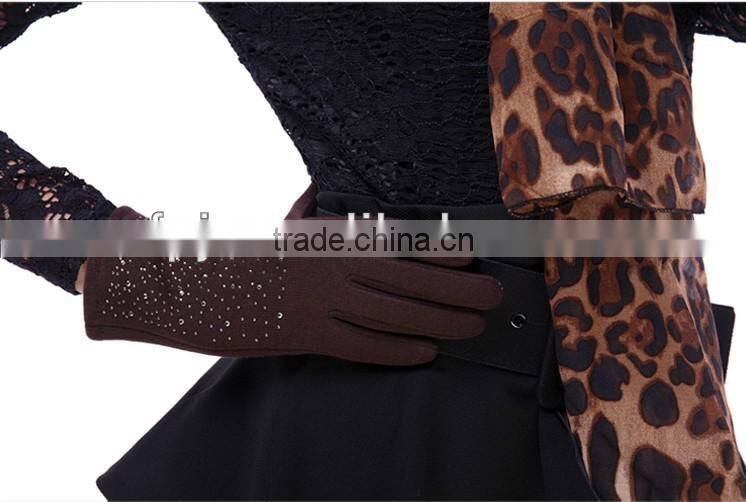 Fashion Lady Warm Warp Knitted Gloves