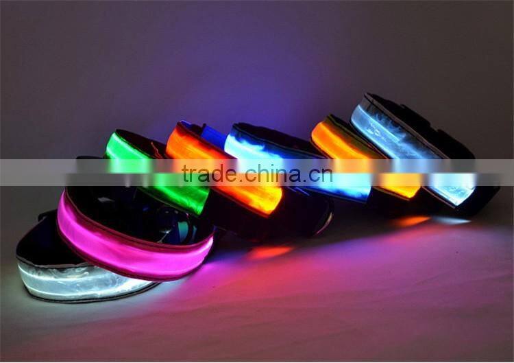 LED Nylon Pet Dog Collar Night Safety LED Light-up Flashing Glow In The Dark Electric LED Cat & Dog Collar