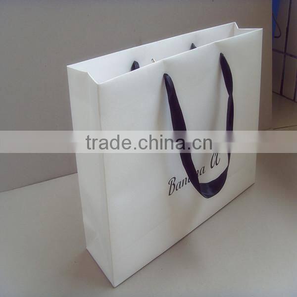 Custom gift bags wholesale
