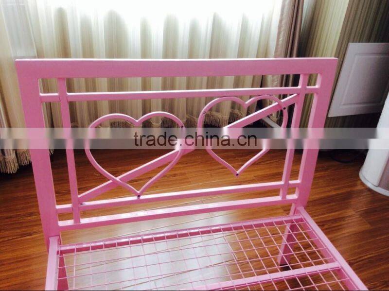 pretty single pink bed