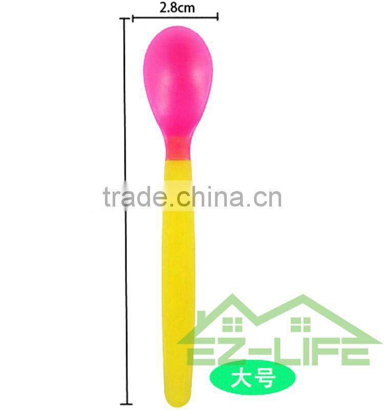 4 pcs/set ECO baby heat Temperature Sensitive silicone Color Changing spoons