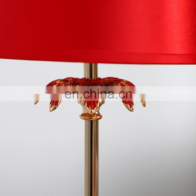 Wholesale gold steel metal base red shade home decor bedside table lamp for hotel