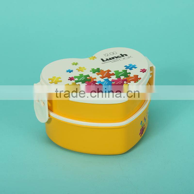 Heart shaped plastic tiffin lunch box / bento box for children