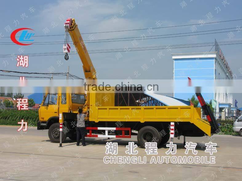 Dongfeng 8 tons telescopic boom truck mounted crane